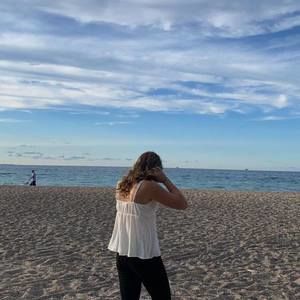 Meet your Posher, Ella